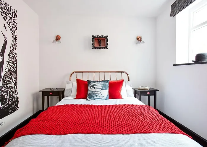 Jet Black Jewel Whitby