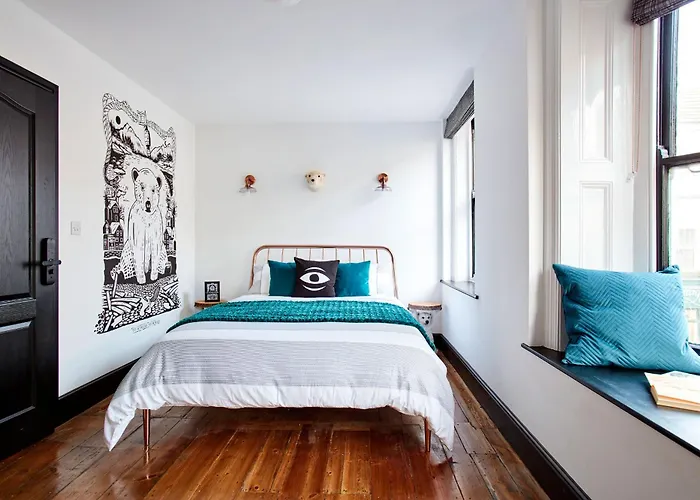 Jet Black Jewel 3* Whitby