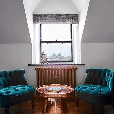 Pensión Jet Black Jewel Whitby