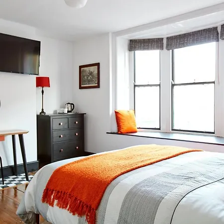 Jet Black Jewel Guest house 3*