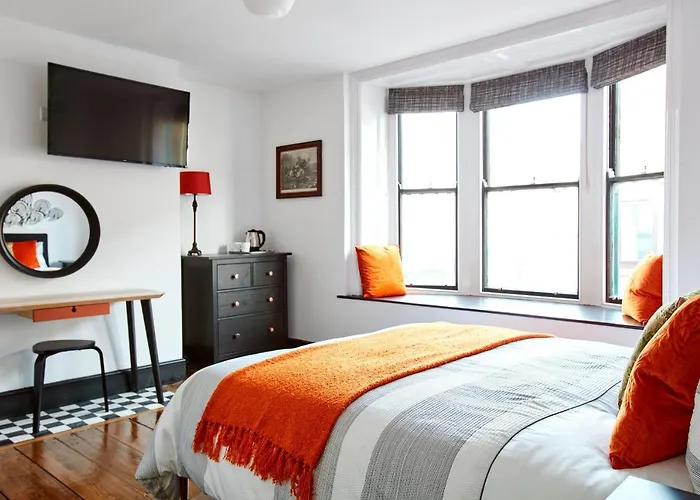 Jet Black Jewel Guest house 3*